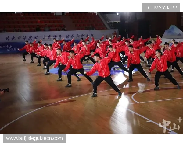 腾龙真人现场互动环节揭秘让你在现场感受真实武术对战的激烈场面